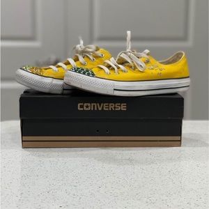 Low Top Yellow Converse